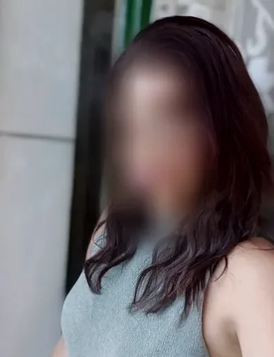 Christina, 27