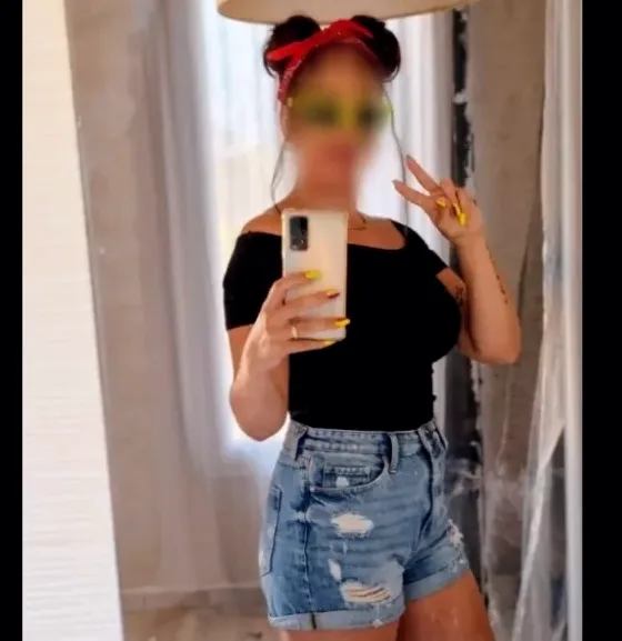 Dilara, 37