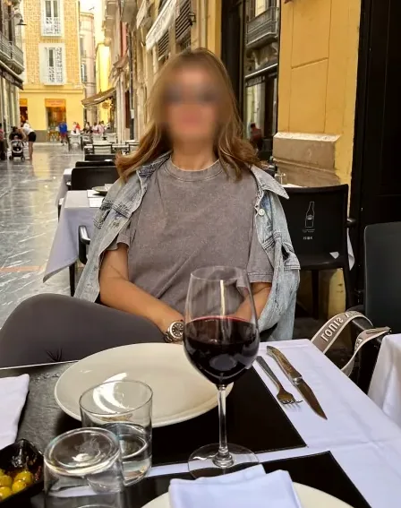 Emma, 35