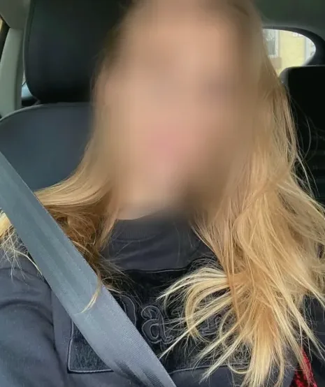 Helena, 32