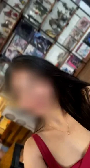 Isabell, 28