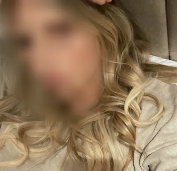 Jacqueline, 28
