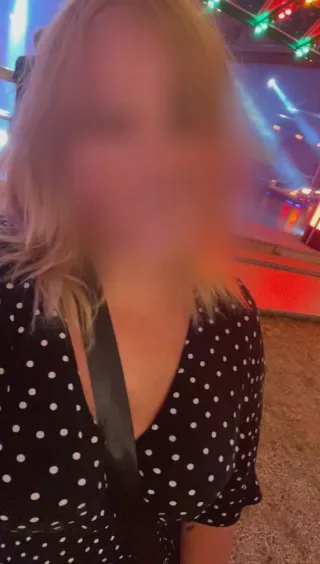 Kim, 28