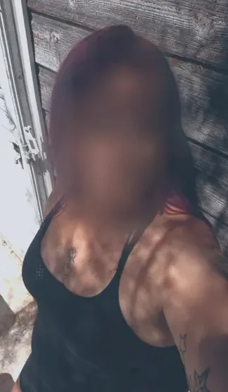 Larissa, 39