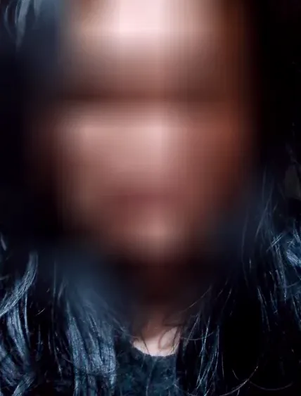 Laura, 32