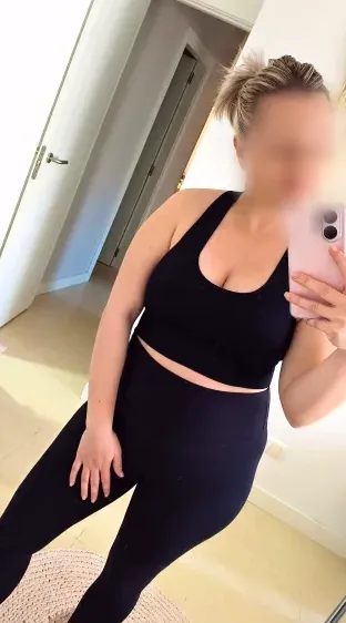 Melina, 36