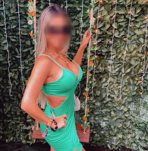 Nora, 30