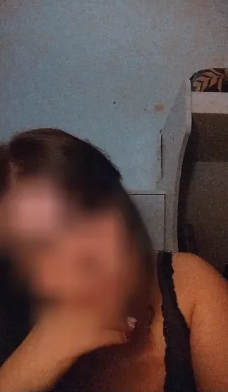 Nora, 29