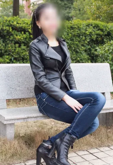 Özlem, 31
