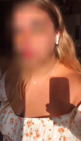 Rebecca, 27