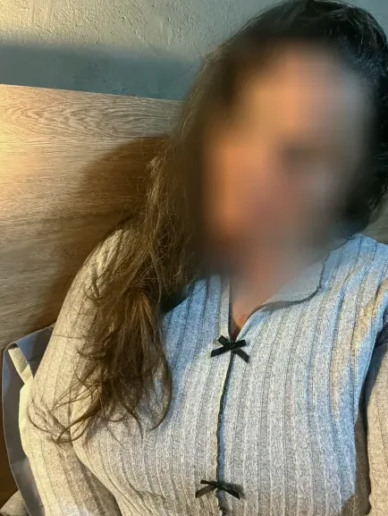 Rebecca, 33