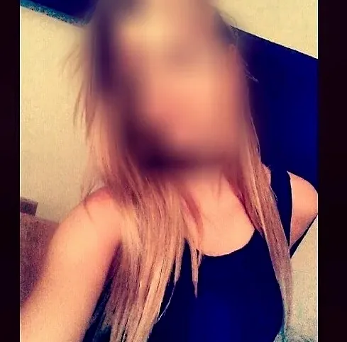 Sabrina, 36