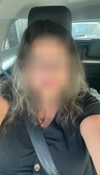Simone, 33
