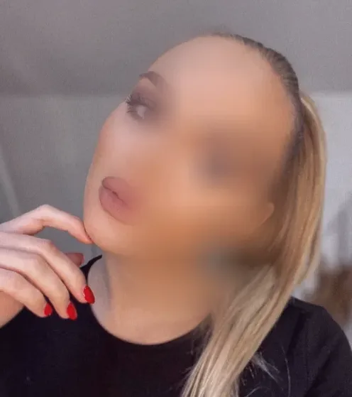 Wiebke, 31